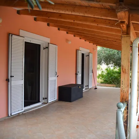 Under The Pine Tree بيت للعطل *