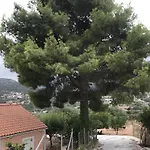 Σπίτι διακοπών Under The Pine Tree *