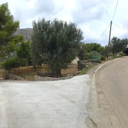 Holiday home Under The Pine Tree Divarata