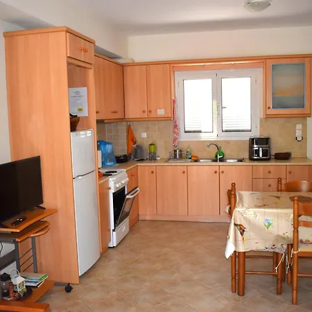 度假居 Under The Pine Tree